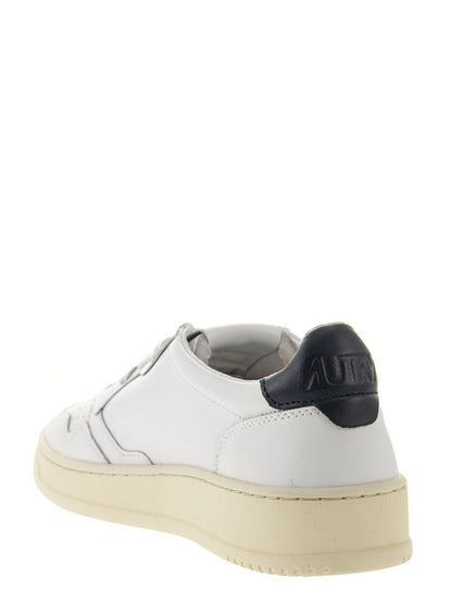 Autry Medalist Low Leather Sneakers